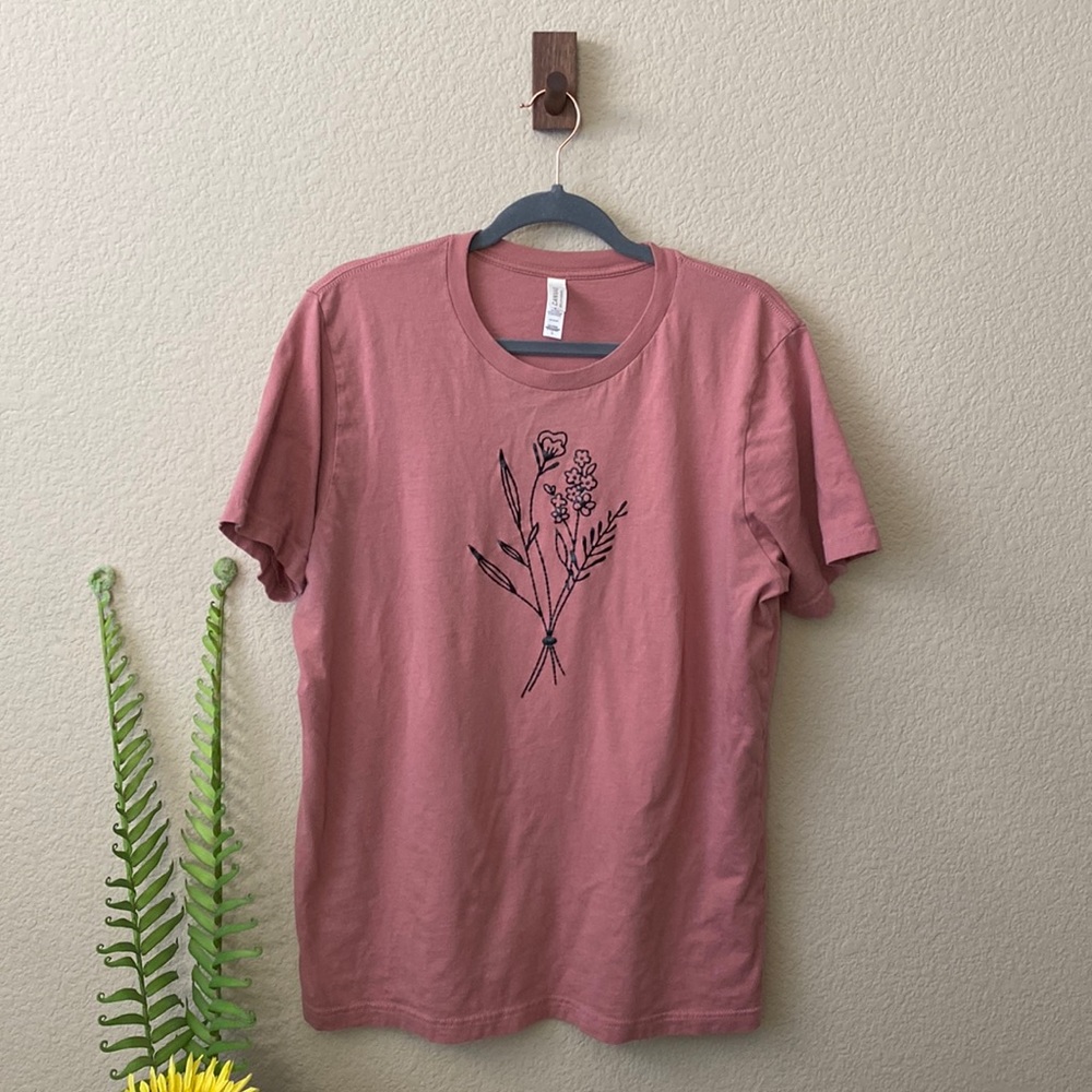 Graphic Flower Tee